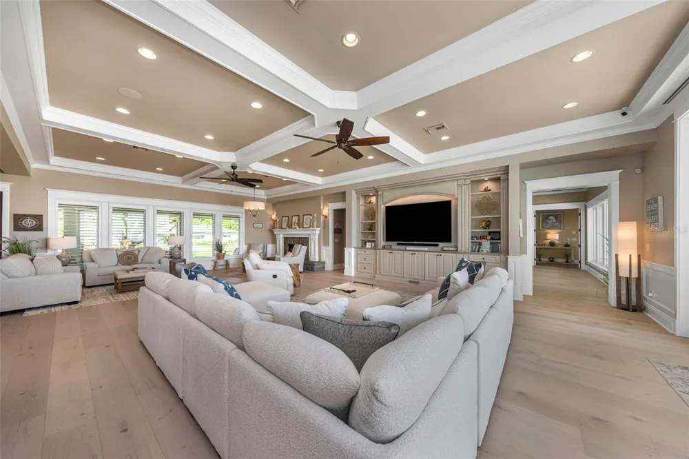 1744 SANTA BARBARA DRIVE Dunedin, FL 34698