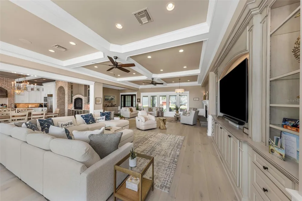 1744 SANTA BARBARA DRIVE Dunedin, FL 34698
