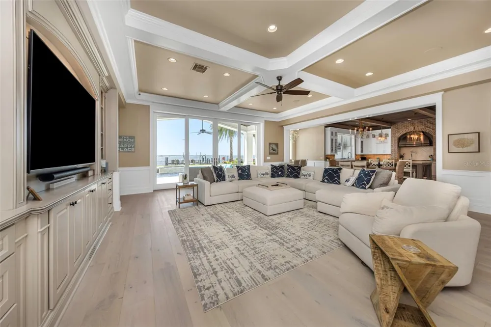 1744 SANTA BARBARA DRIVE Dunedin, FL 34698