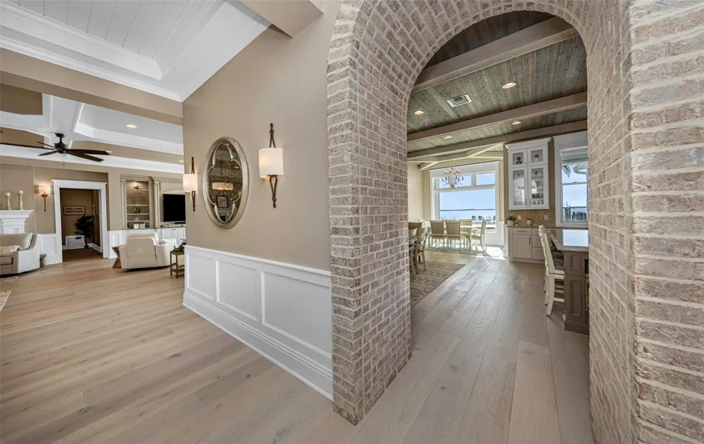 1744 SANTA BARBARA DRIVE Dunedin, FL 34698