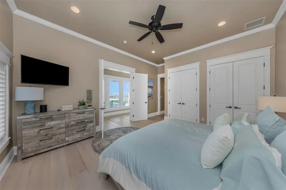 1744 SANTA BARBARA DRIVE Dunedin, FL 34698