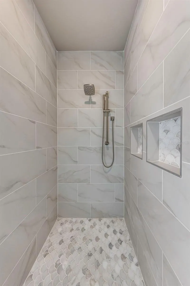 1744 SANTA BARBARA DRIVE Dunedin, FL 34698