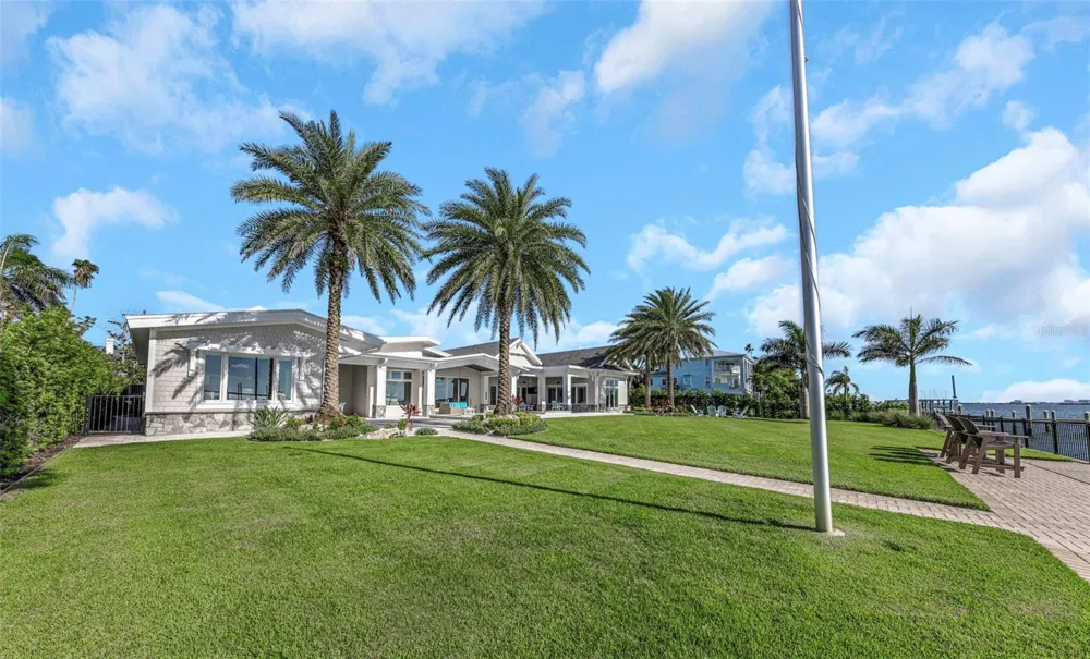 1744 SANTA BARBARA DRIVE Dunedin, FL 34698