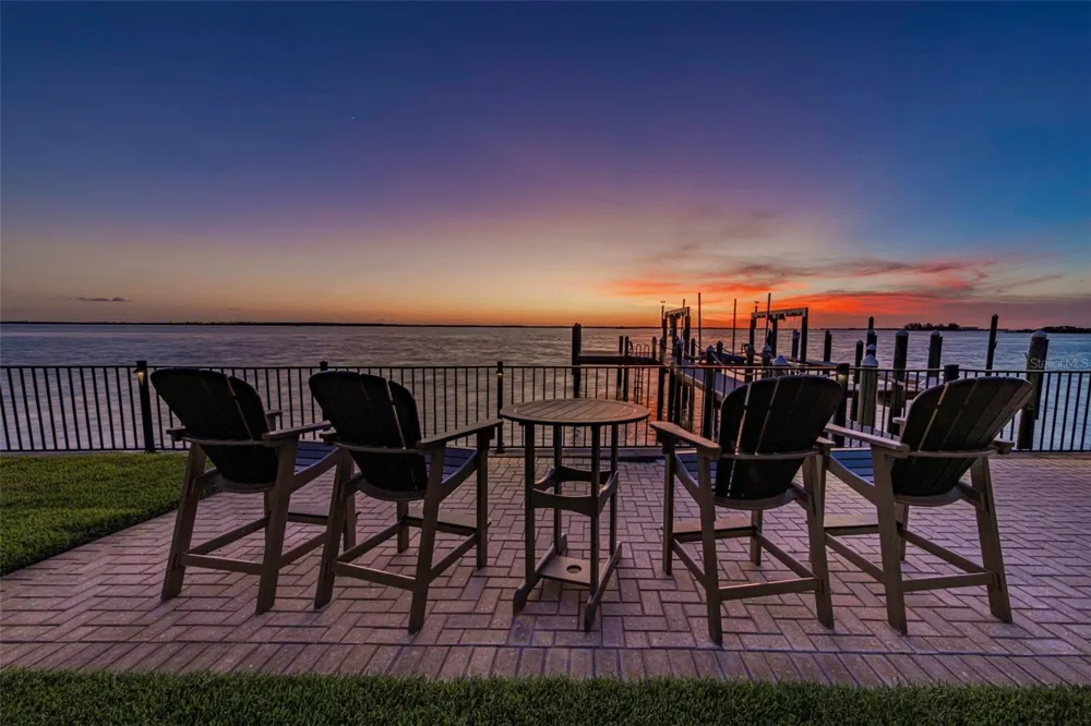1744 SANTA BARBARA DRIVE Dunedin, FL 34698