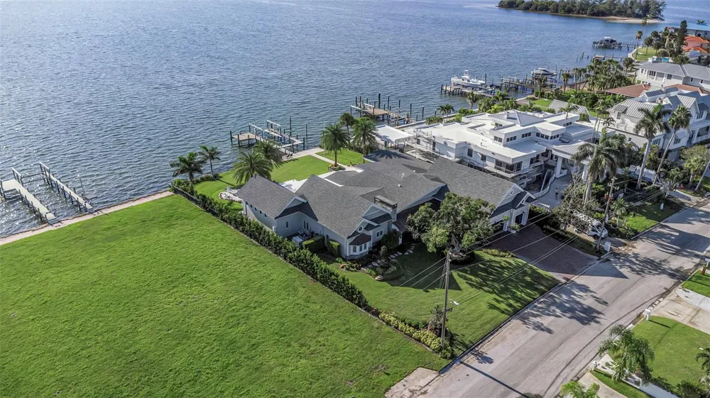 1744 SANTA BARBARA DRIVE Dunedin, FL 34698