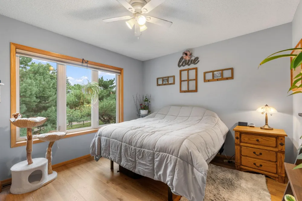 15135 Crestview Circle Rosemount, MN 55068