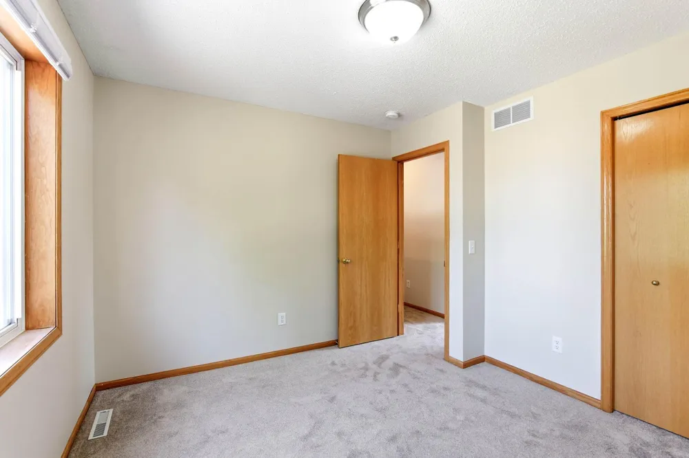 1676 Philipp Way Shakopee, MN 55379