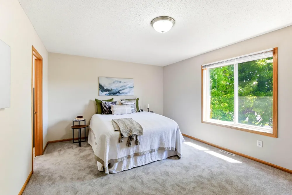 1676 Philipp Way Shakopee, MN 55379