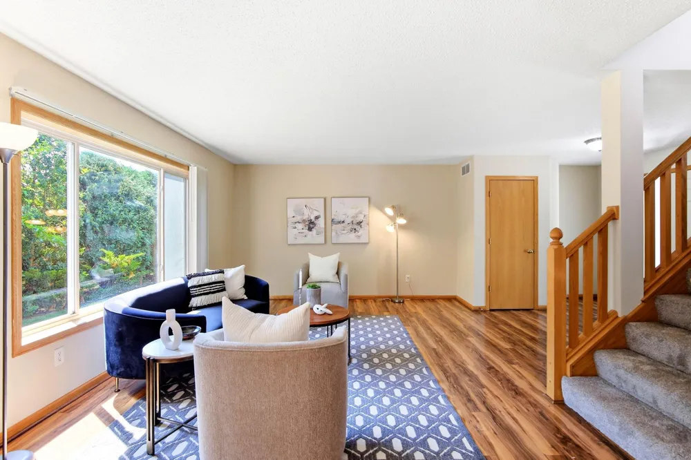 1676 Philipp Way Shakopee, MN 55379