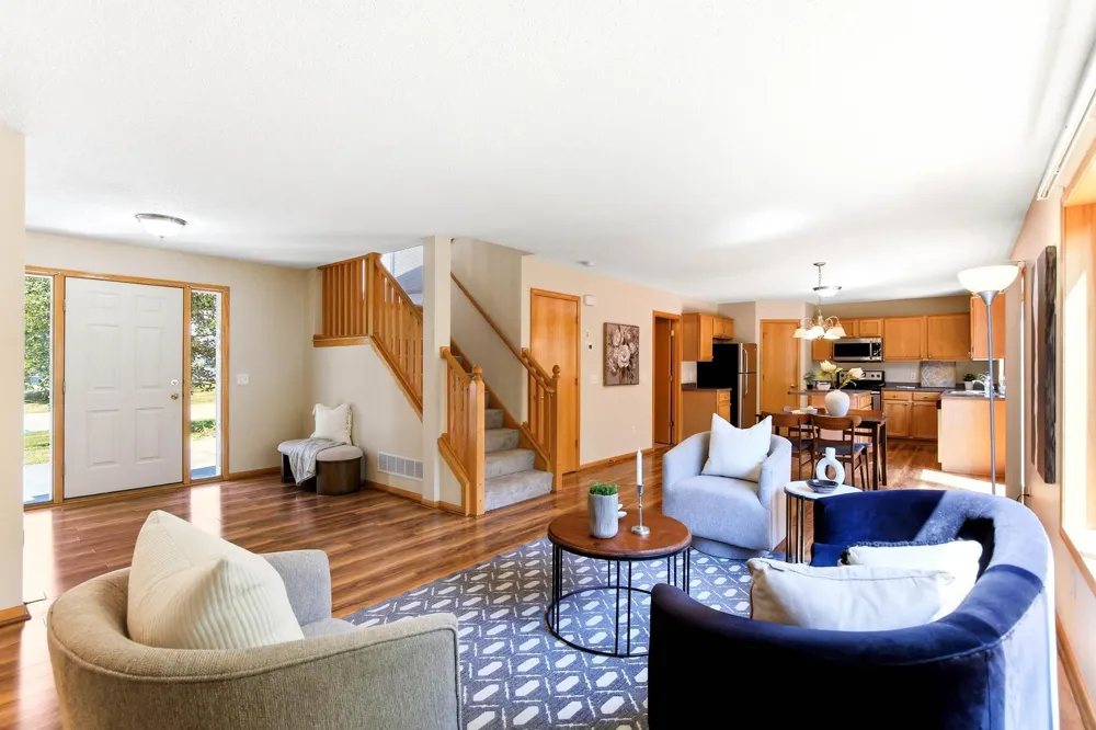 1676 Philipp Way Shakopee, MN 55379