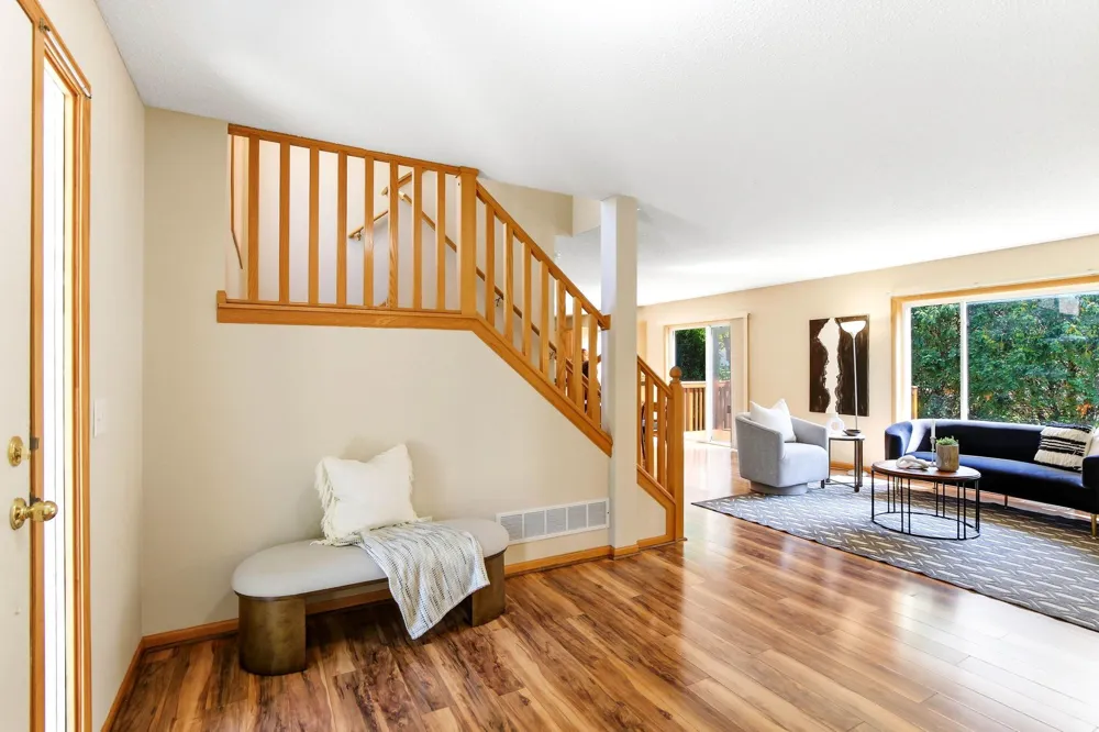 1676 Philipp Way Shakopee, MN 55379