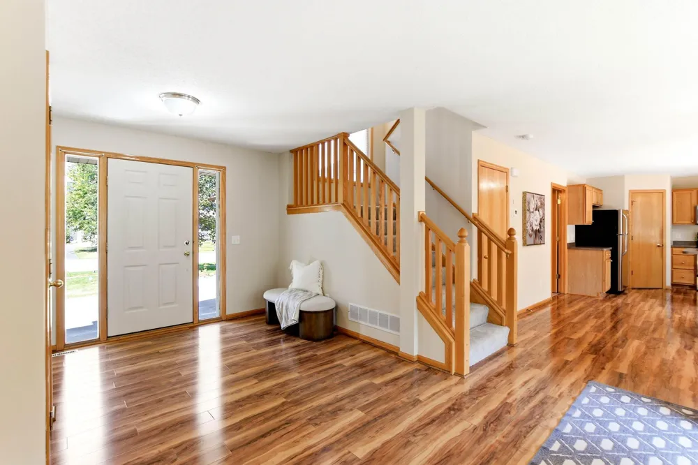 1676 Philipp Way Shakopee, MN 55379