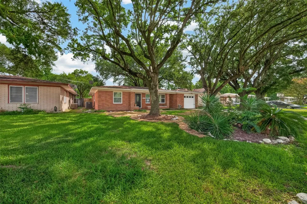 1905 5th Avenue Texas City, TX 77590