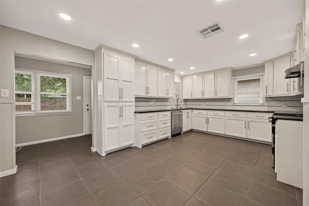 1905 5th Avenue Texas City, TX 77590