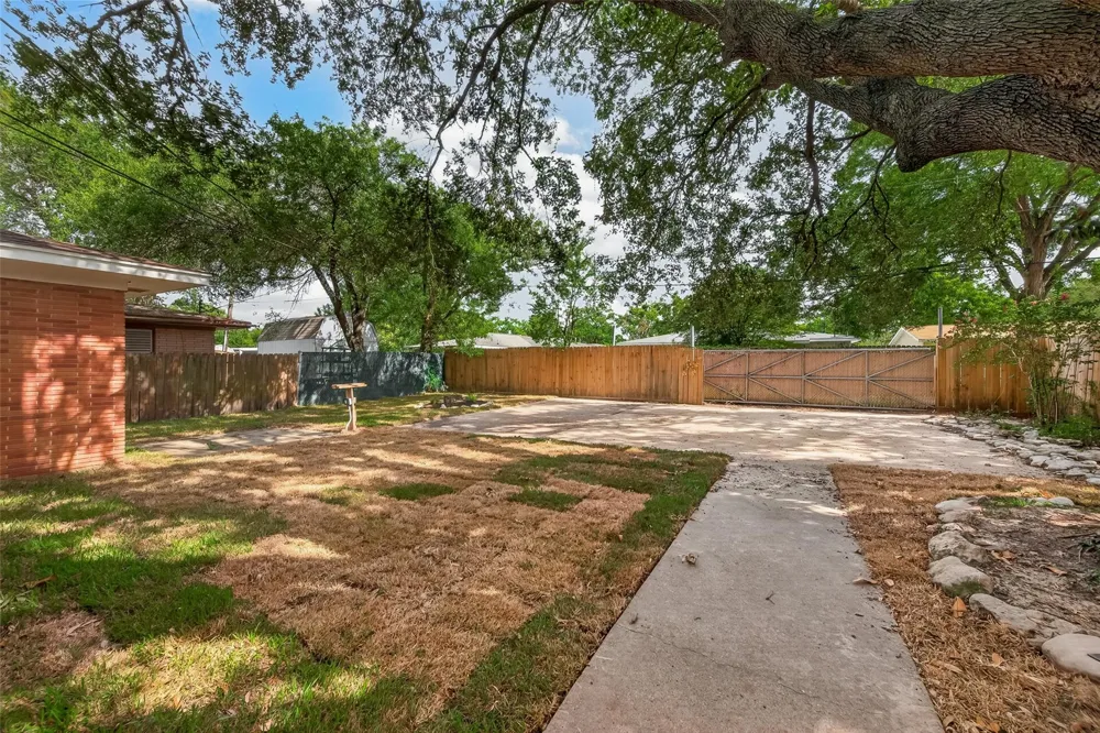 1905 5th Avenue Texas City, TX 77590
