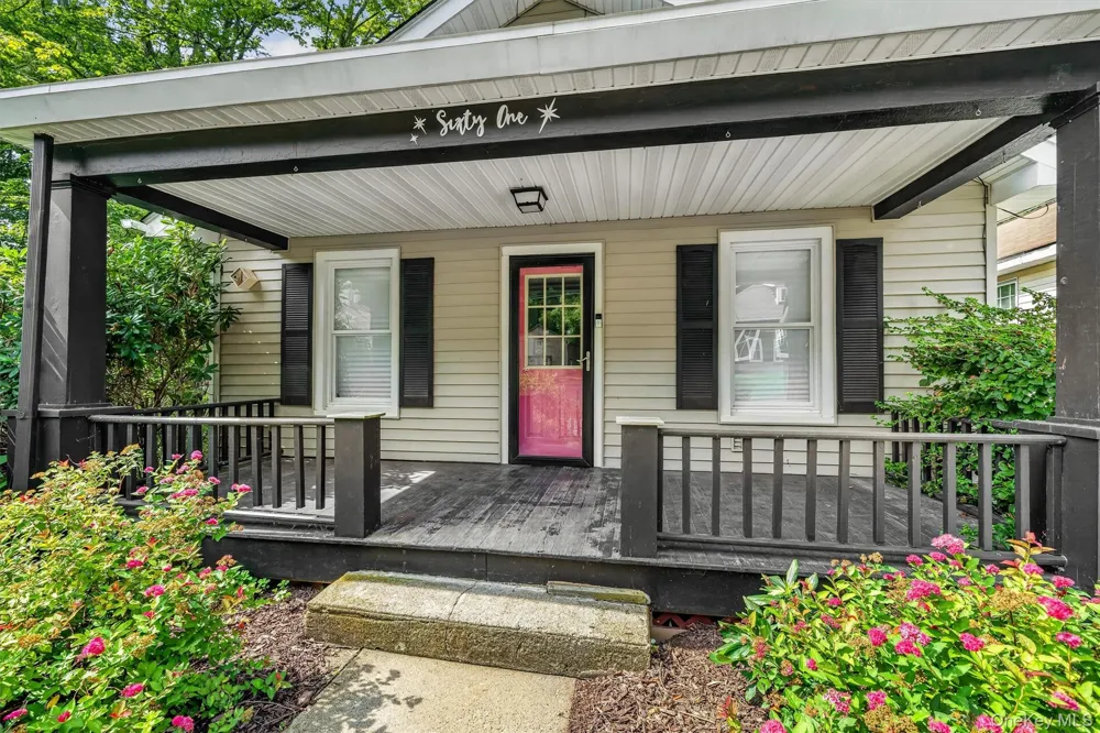 61 Main Street Unionville, NY 10988