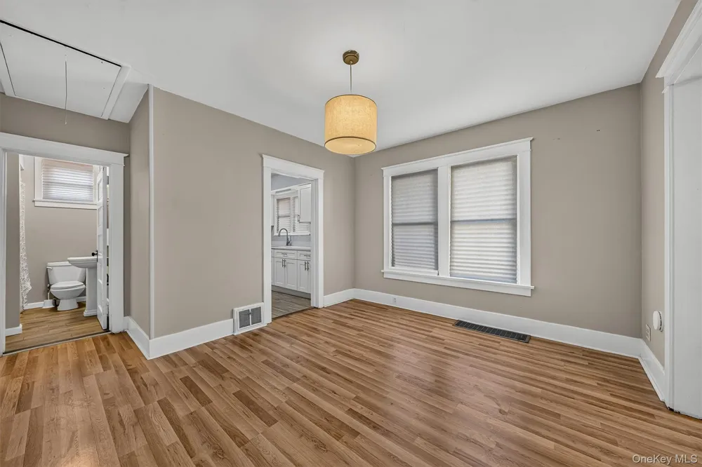 61 Main Street Unionville, NY 10988