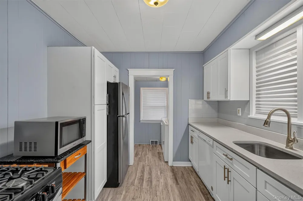 61 Main Street Unionville, NY 10988