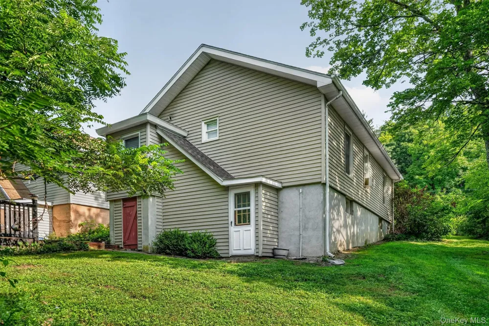 61 Main Street Unionville, NY 10988