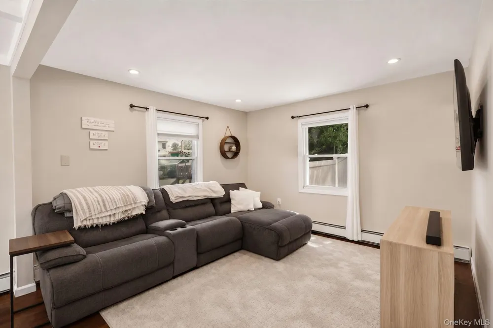 126 Cotton Lane Levittown, NY 11756