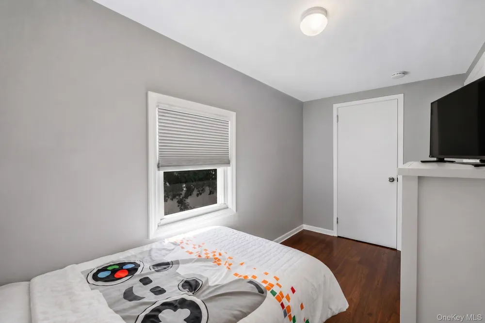 126 Cotton Lane Levittown, NY 11756