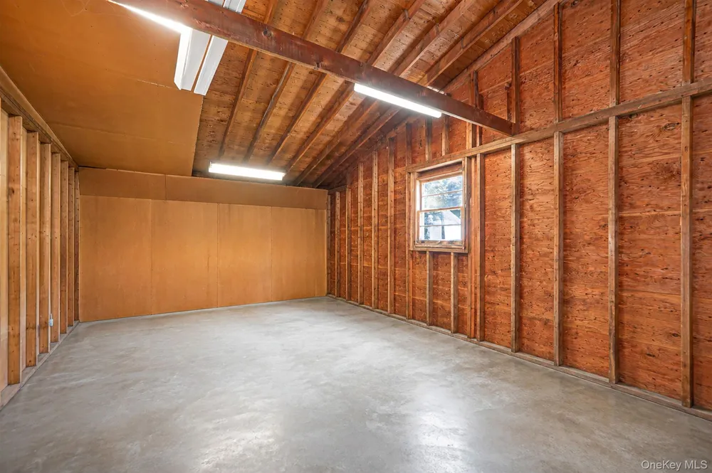 126 Cotton Lane Levittown, NY 11756