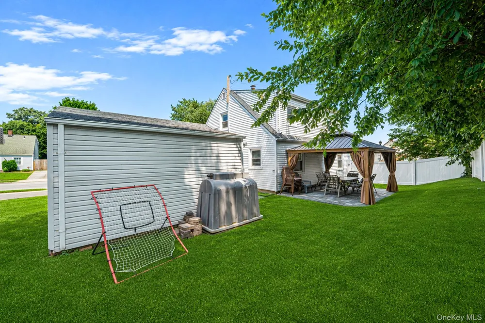 126 Cotton Lane Levittown, NY 11756