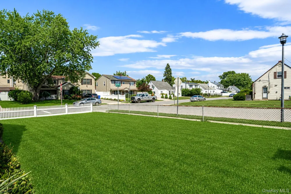 126 Cotton Lane Levittown, NY 11756