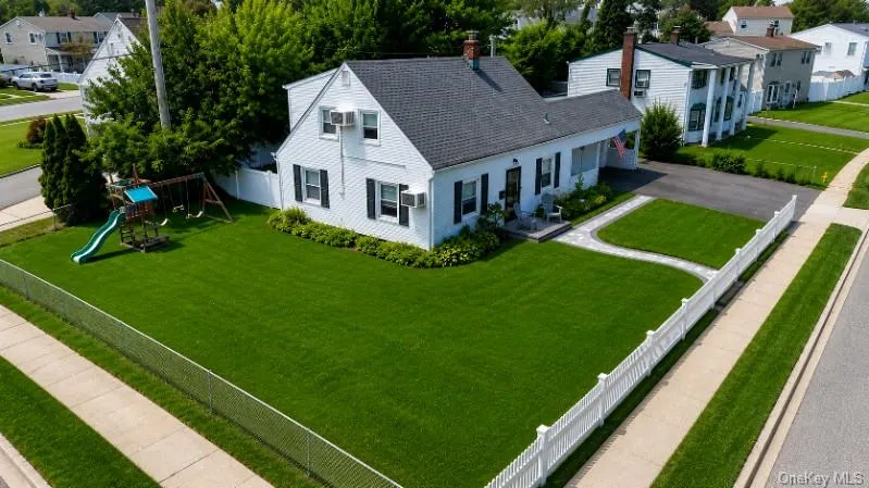 126 Cotton Lane Levittown, NY 11756