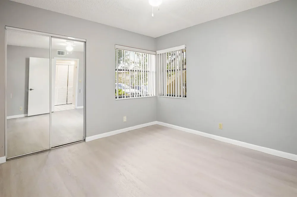 7593 TAHITI LANE #106 Lake Worth, FL 33467