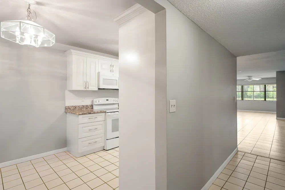 7593 TAHITI LANE #106 Lake Worth, FL 33467
