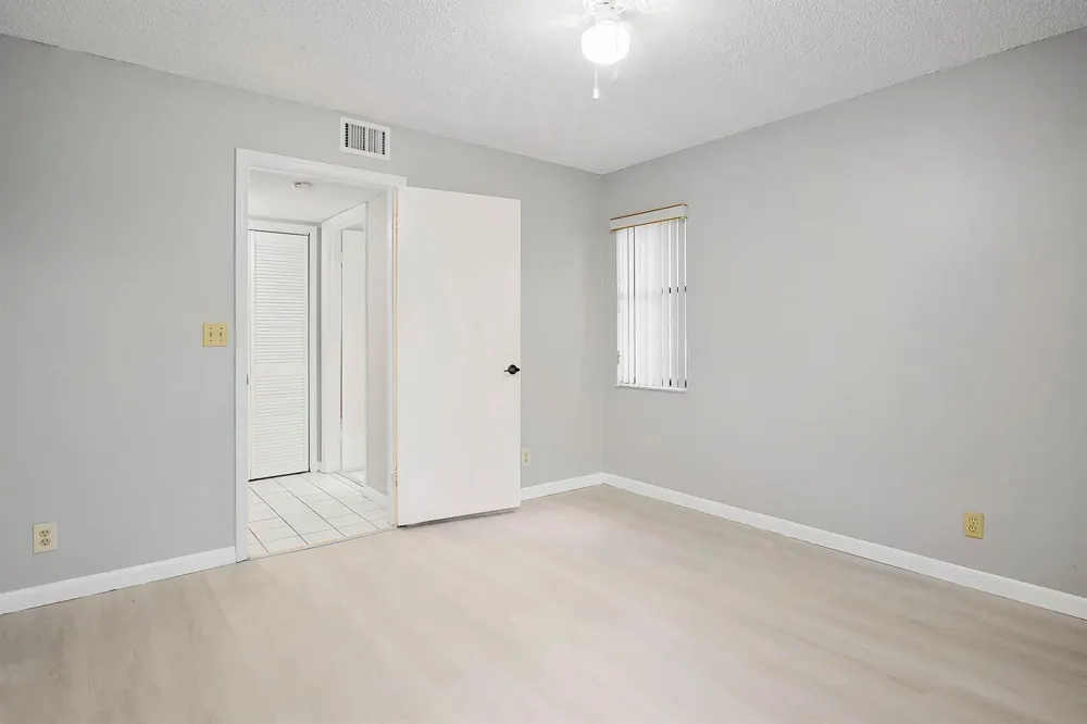 7593 TAHITI LANE #106 Lake Worth, FL 33467