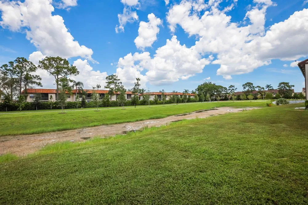 7593 TAHITI LANE #106 Lake Worth, FL 33467