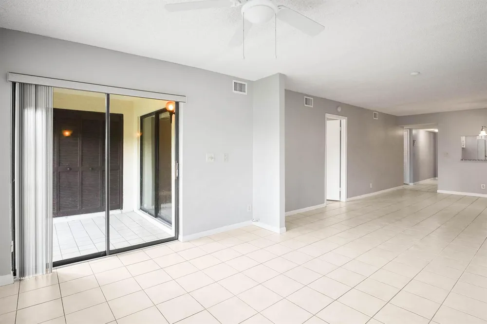 7593 TAHITI LANE #106 Lake Worth, FL 33467