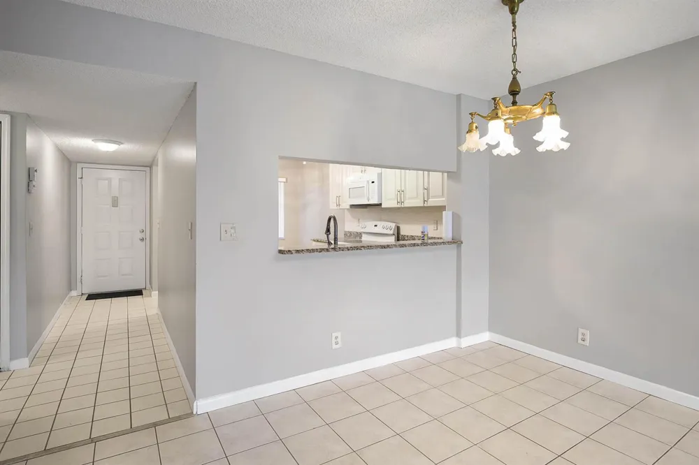 7593 TAHITI LANE #106 Lake Worth, FL 33467