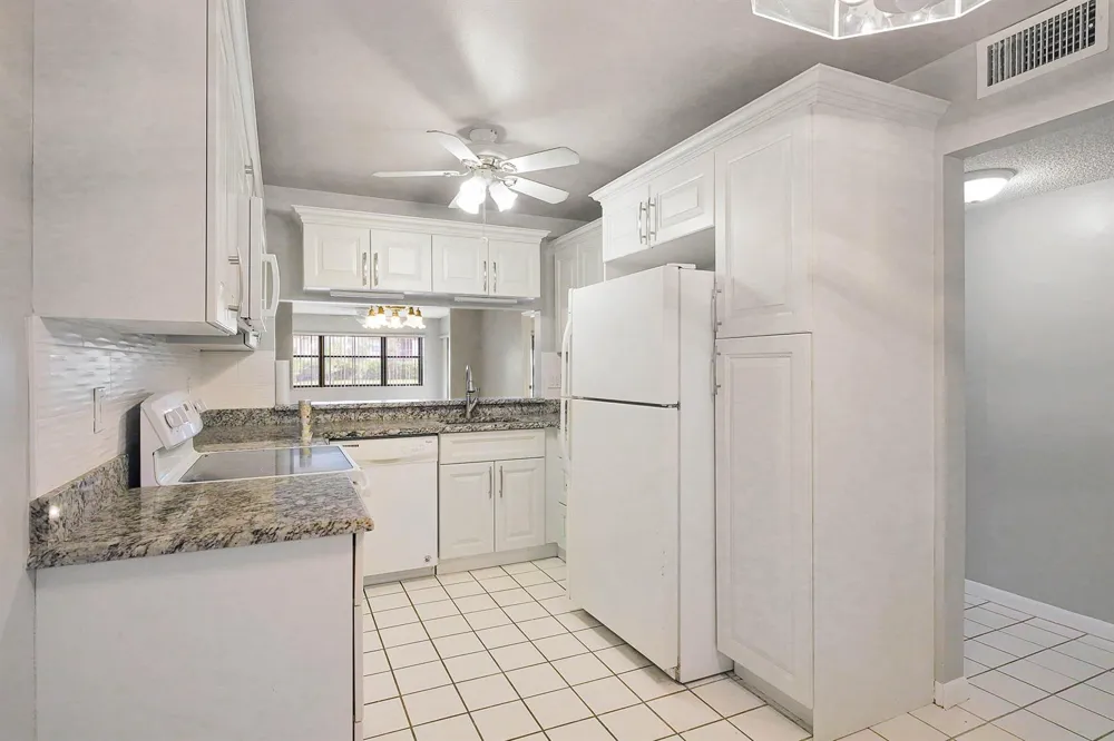 7593 TAHITI LANE #106 Lake Worth, FL 33467