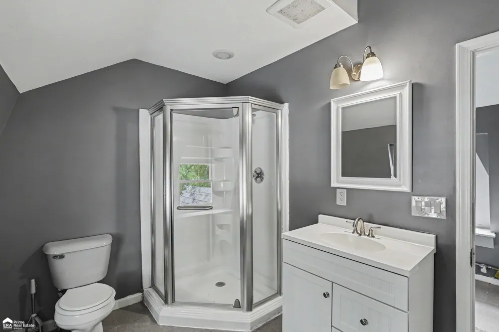 546 Bellevue Avenue Orion Charter Township, MI 48362