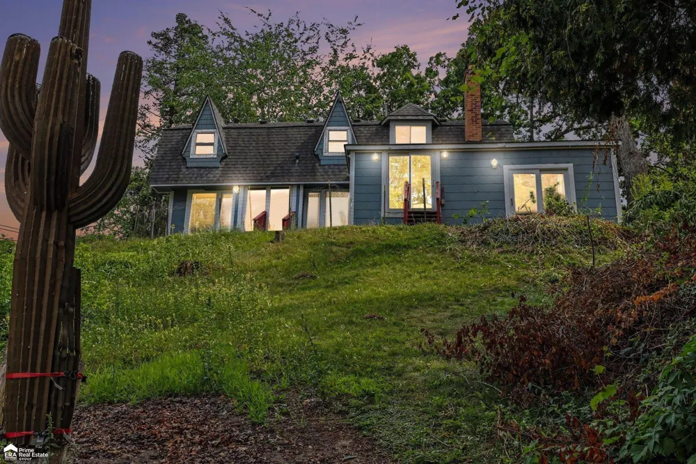 546 Bellevue Avenue Orion Charter Township, MI 48362
