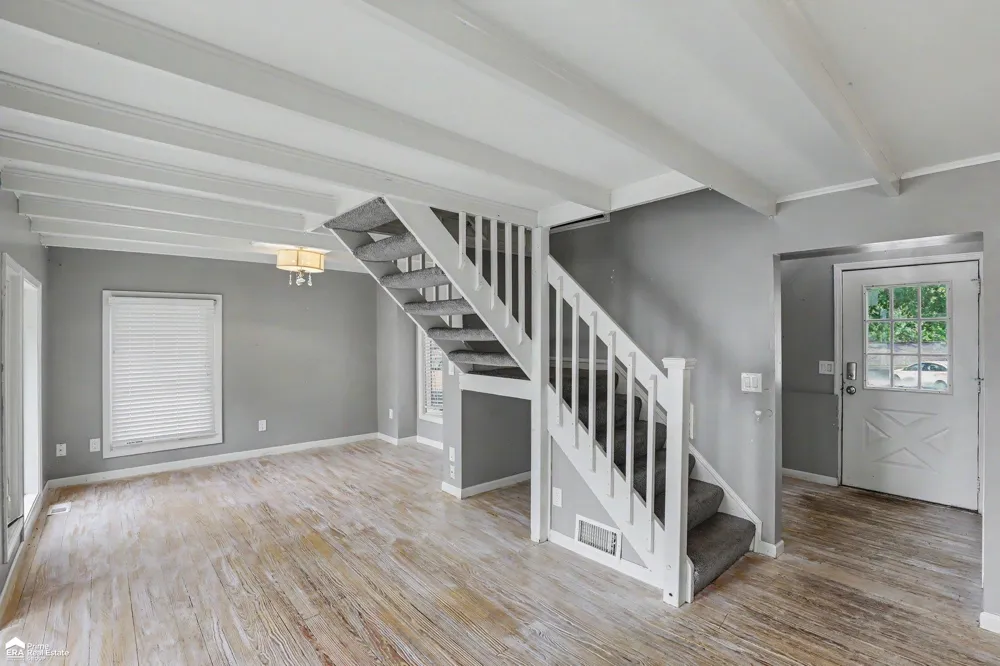 546 Bellevue Avenue Orion Charter Township, MI 48362