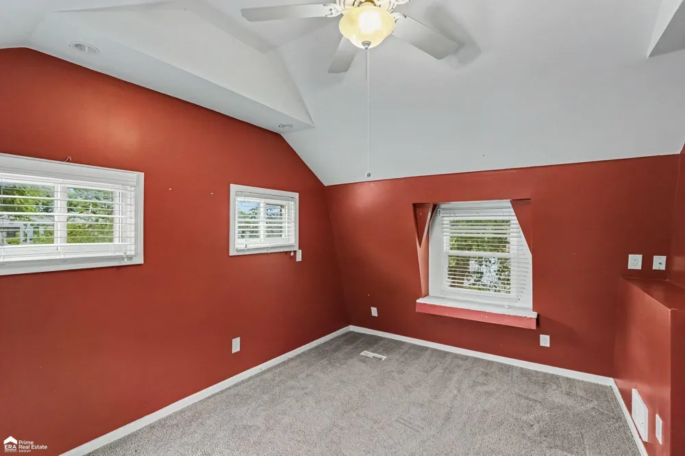 546 Bellevue Avenue Orion Charter Township, MI 48362