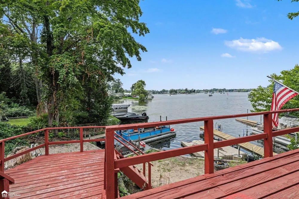 546 Bellevue Avenue Orion Charter Township, MI 48362
