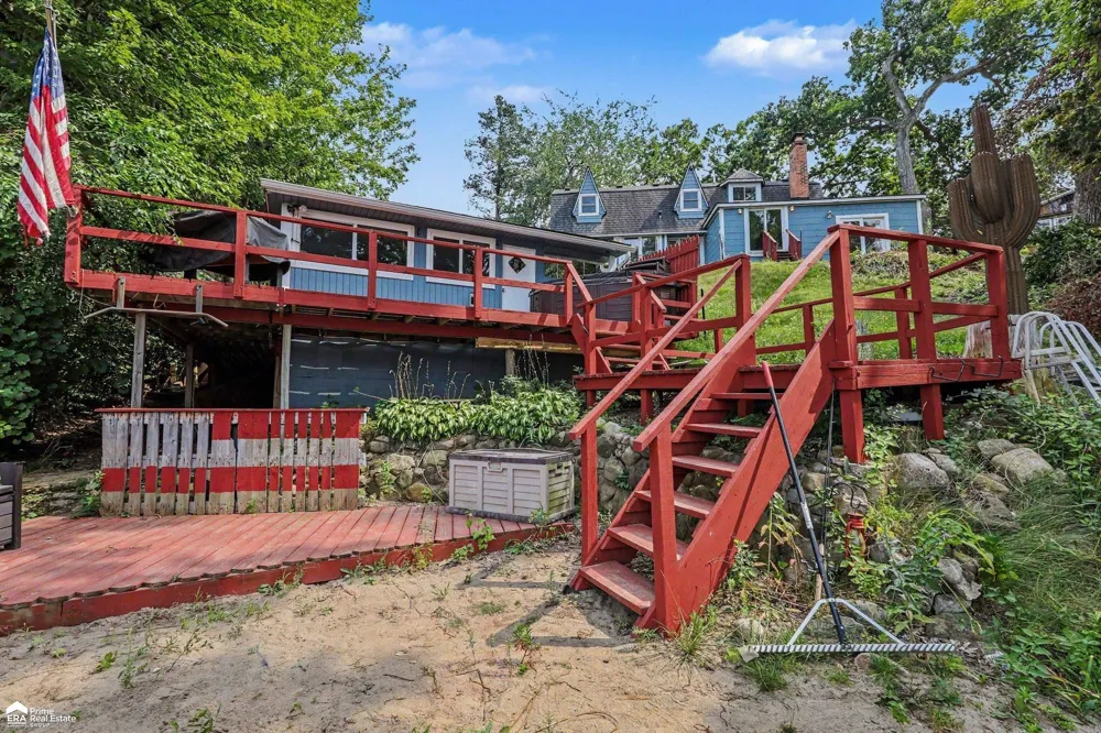 546 Bellevue Avenue Orion Charter Township, MI 48362