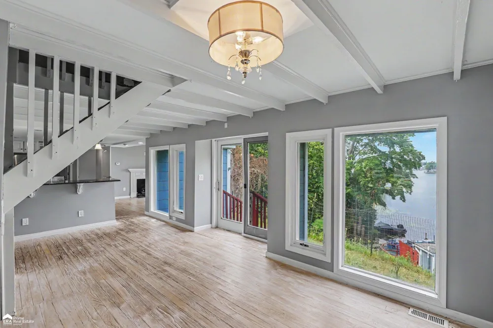 546 Bellevue Avenue Orion Charter Township, MI 48362