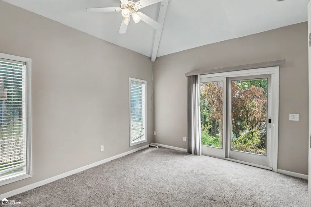 546 Bellevue Avenue Orion Charter Township, MI 48362