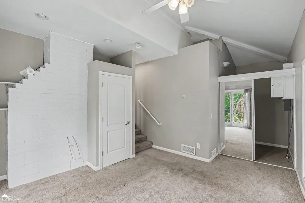 546 Bellevue Avenue Orion Charter Township, MI 48362