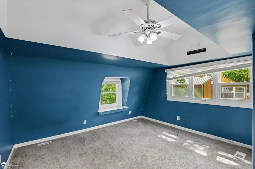 546 Bellevue Avenue Orion Charter Township, MI 48362