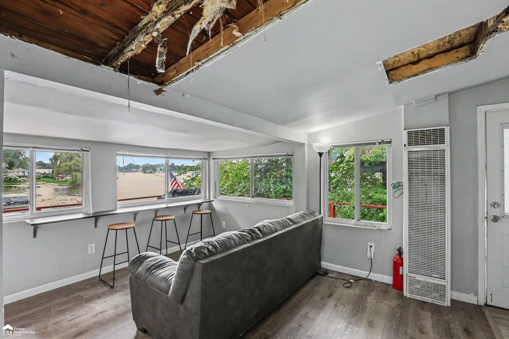 546 Bellevue Avenue Orion Charter Township, MI 48362
