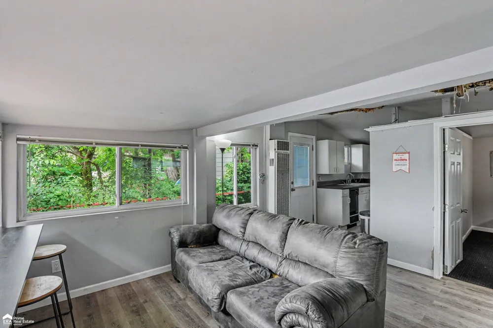 546 Bellevue Avenue Orion Charter Township, MI 48362