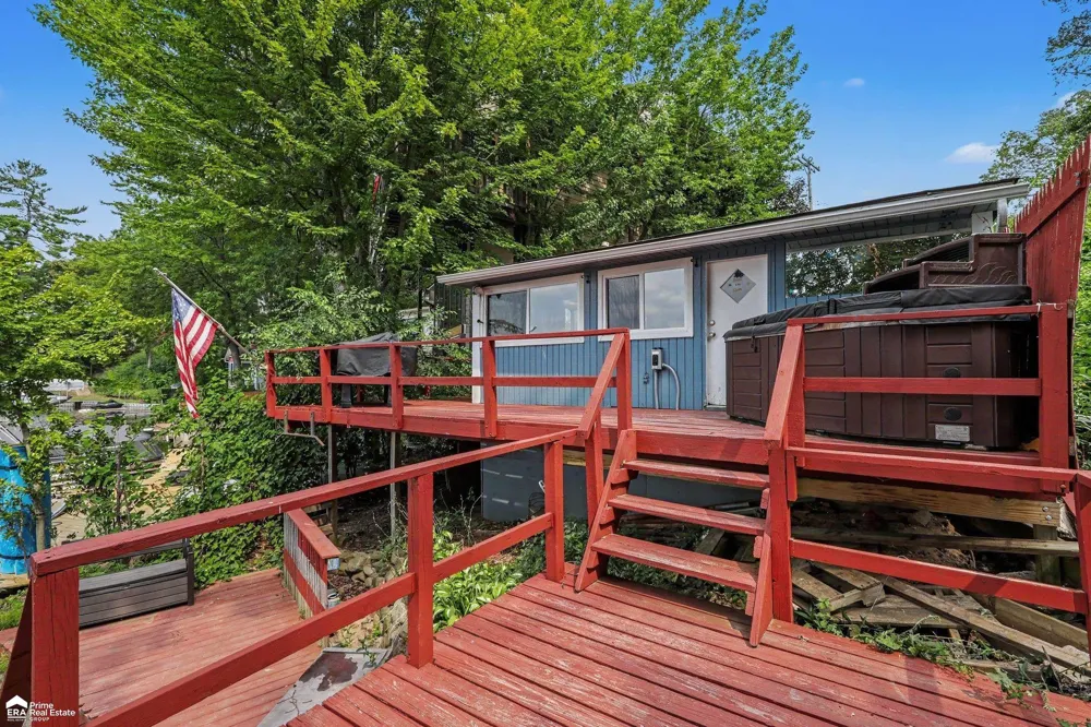 546 Bellevue Avenue Orion Charter Township, MI 48362