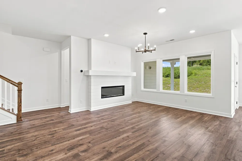 1924 Hildebrand Lane Columbia, TN 38401